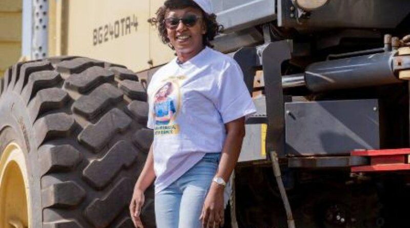 Diabo : une candidate aux législatives pose devant un engin militaire au cœur d’une polémique politique